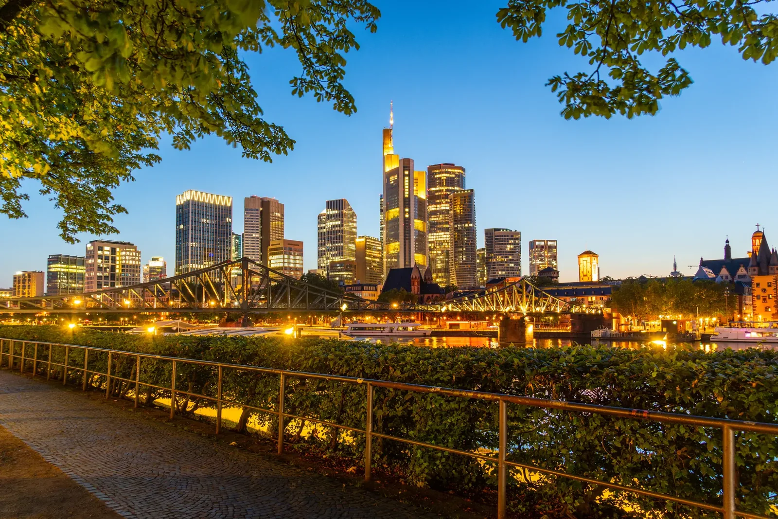 Frankfurt am Main am Abend