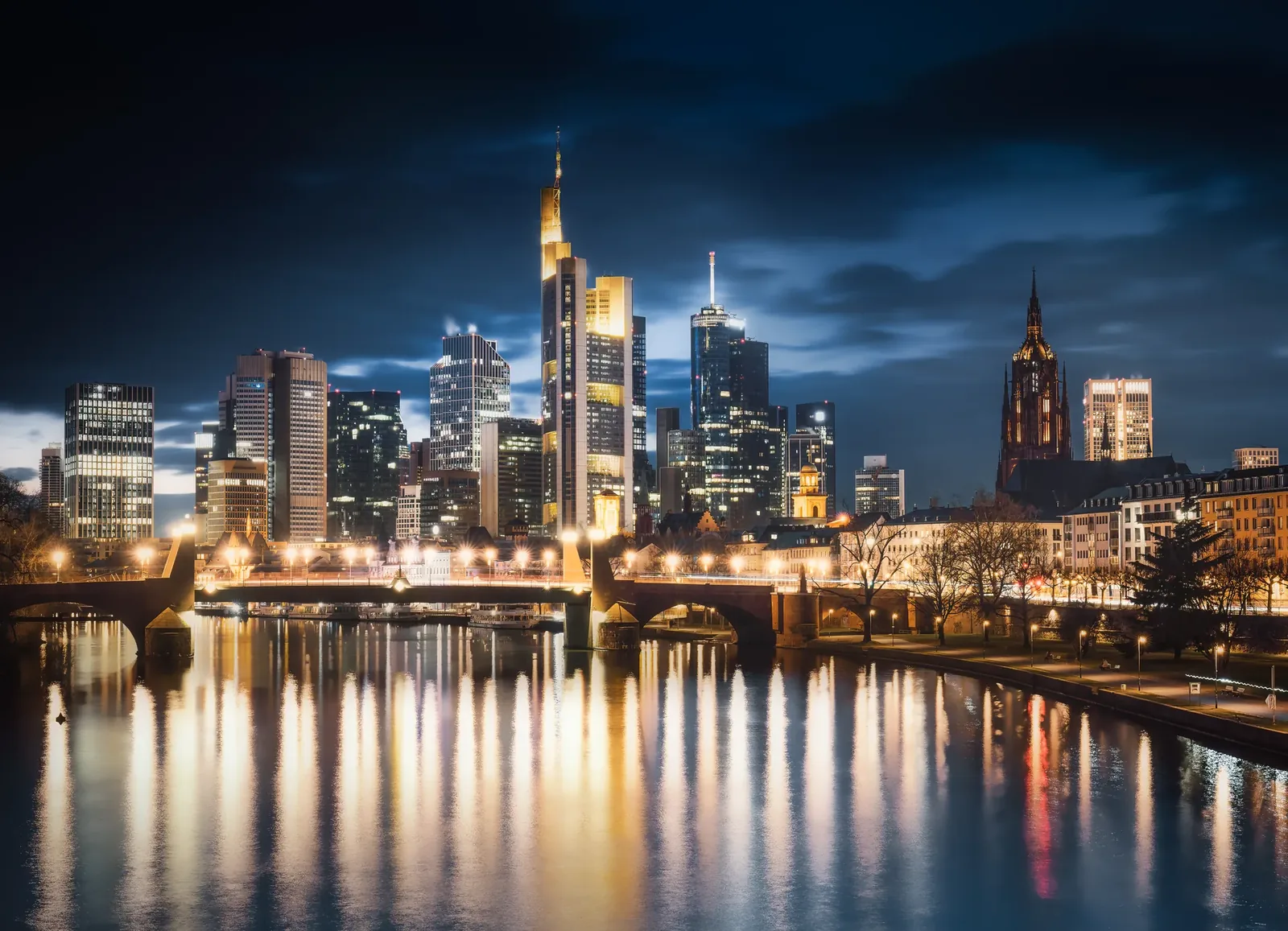 Frankfurt am Main am Abend